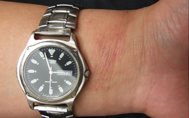 So sánh đồng hồ Titanium và đồng hồ thép không gỉ: Loại nào tốt hơn?